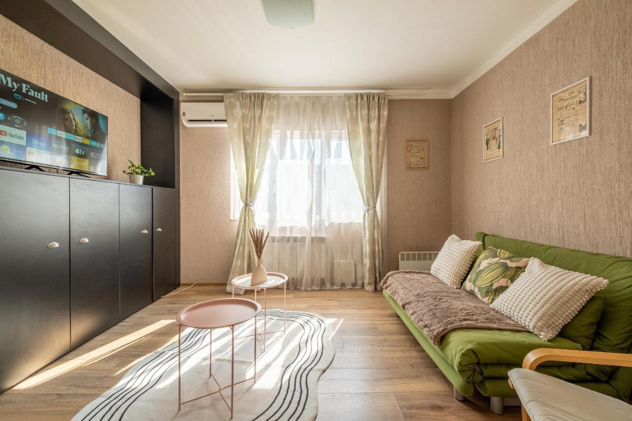 #maison㊶ - A Vibrant, Urban Apartment