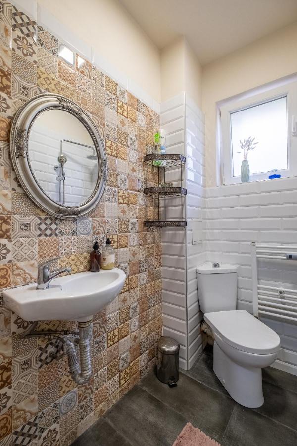 #maison㊶ - A Vibrant, Urban Appartement